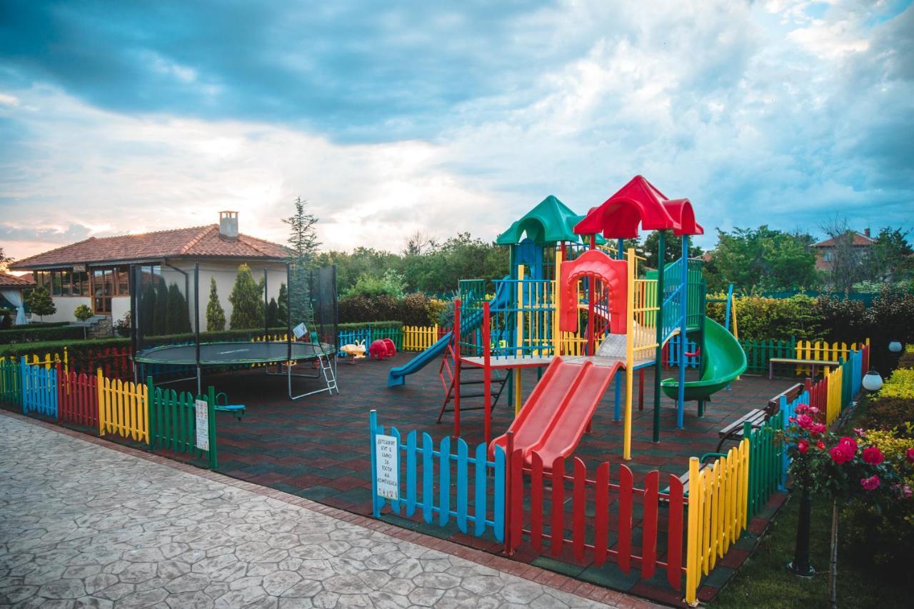 Spa Kompleks Raiski Kat Dimitrovgrad  Buitenkant foto