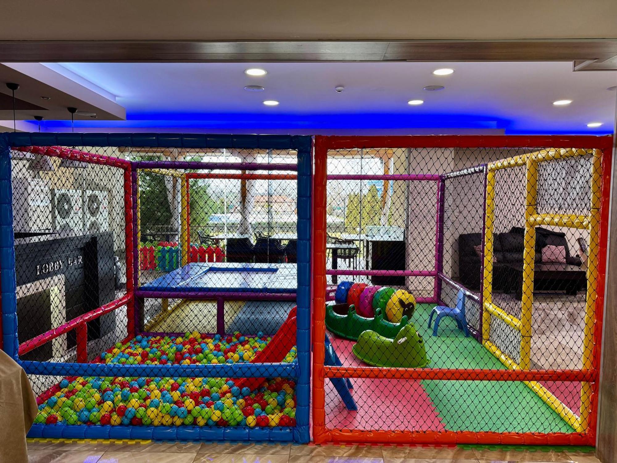 Spa Kompleks Raiski Kat Dimitrovgrad  Buitenkant foto